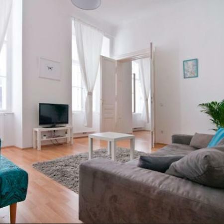 Apartment In Stephansplatz Vienna Exterior photo
